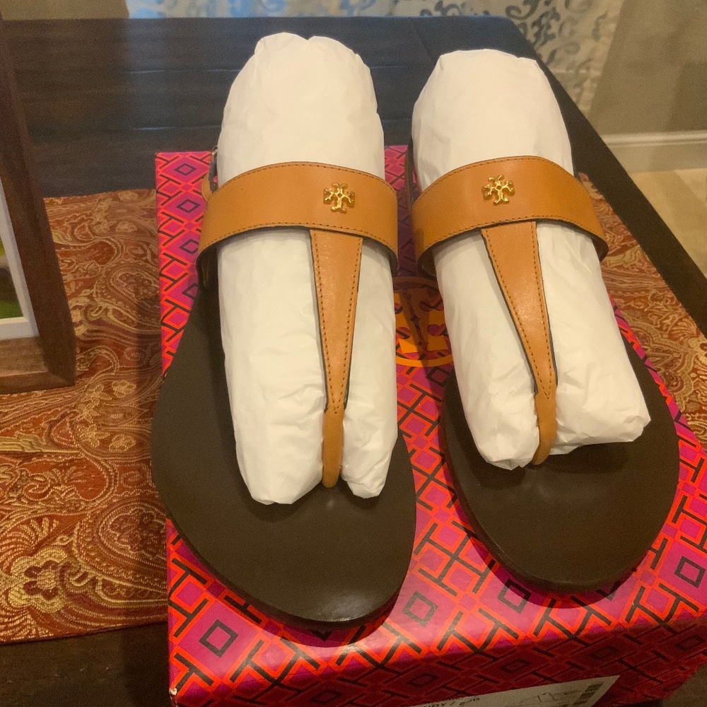 Tory Burch Capri Thong Sandal in Brandy, BNIB, MSRP$198 Must have